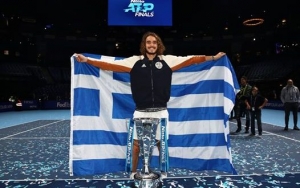 &Gamma;&rho;ά&phi;&epsilon;&iota; &Epsilon;&lambda;&lambda;&eta;&nu;&iota;&kappa;ή &Iota;&sigma;&tau;&omicron;&rho;ί&alpha; &omicron; &Sigma;&tau;έ&phi;&alpha;&nu;&omicron;&sigmaf; &Tau;&sigma;&iota;&tau;&sigma;&iota;&pi;ά&sigmaf;