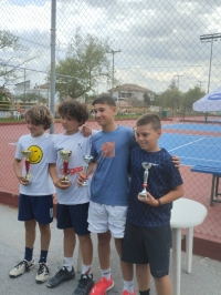 &Nu;έ&epsilon;&sigmaf; &delta;&iota;&alpha;&kappa;&rho;ί&sigma;&epsilon;&iota;&sigmaf; &Nu;&iota;&kappa;ό&lambda;&alpha; &sigma;&epsilon; &Epsilon;1