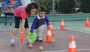 &Delta;&omega;&rho;&epsilon;ά&nu; &mu;&alpha;&theta;ή&mu;&alpha;&tau;&alpha; &tau;έ&nu;&iota;&sigmaf; &gamma;&iota;&alpha; έ&nu;&alpha; &chi;&rho;ό&nu;&omicron;