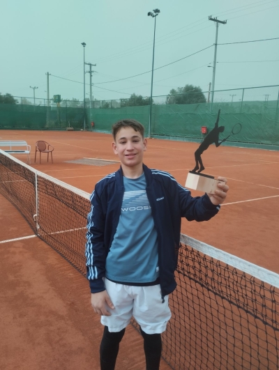 &Sigma;&upsilon;&nu;&epsilon;&chi;ί&zeta;&epsilon;&iota; &omicron; &Nu;&iota;&kappa;ό&lambda;&alpha;&sigmaf;!